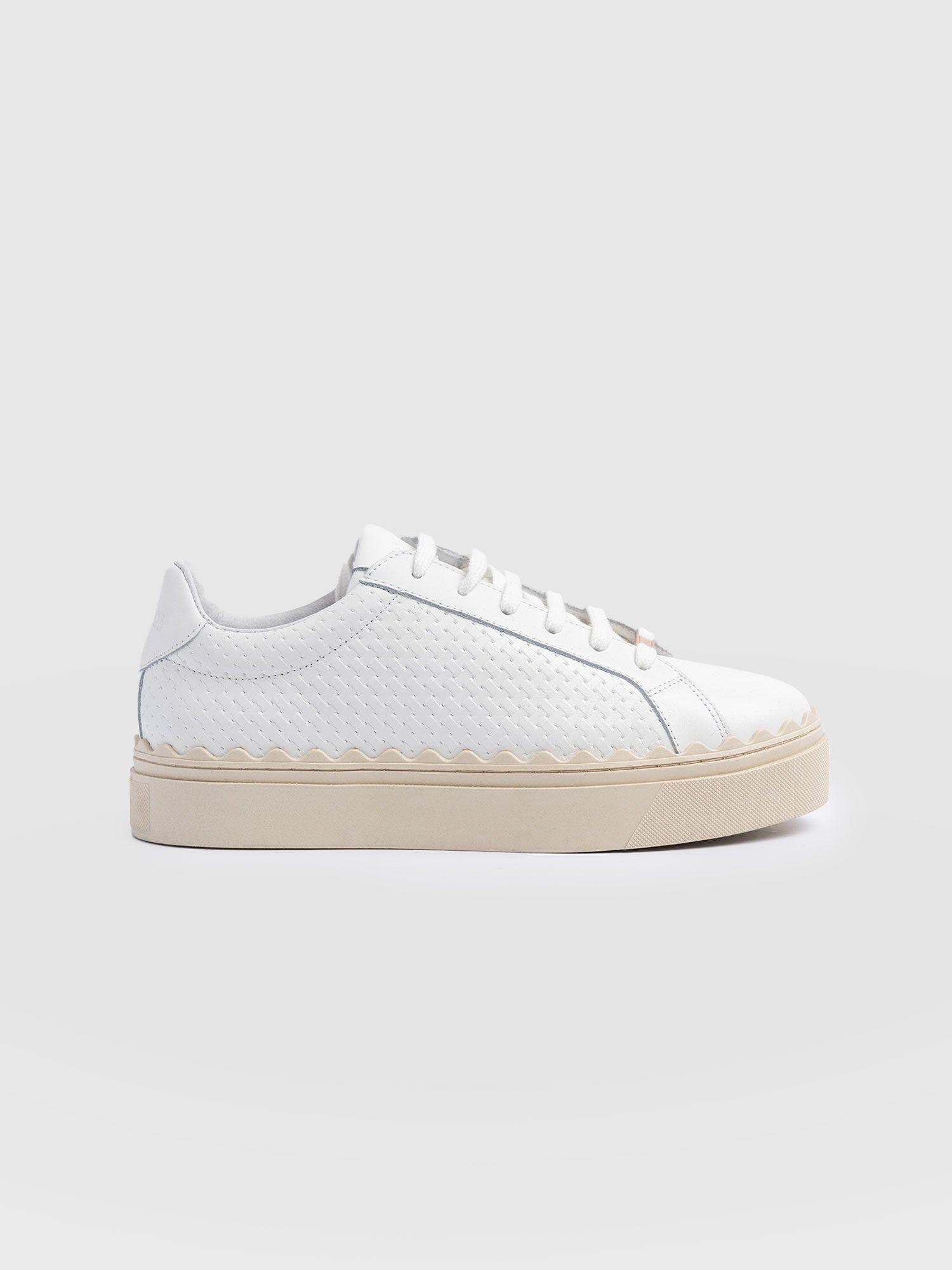 Brook Scallop Trainer - White