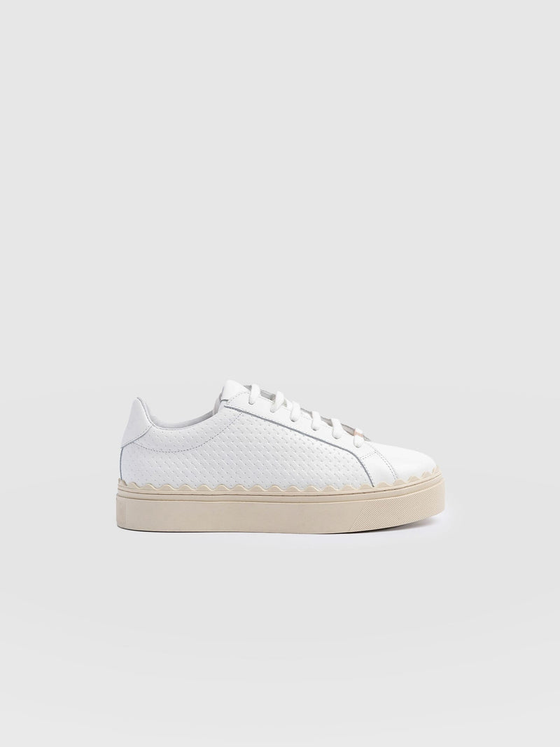 Brook Scallop Trainer White - Women's Trainers | Saint + Sofia® EU