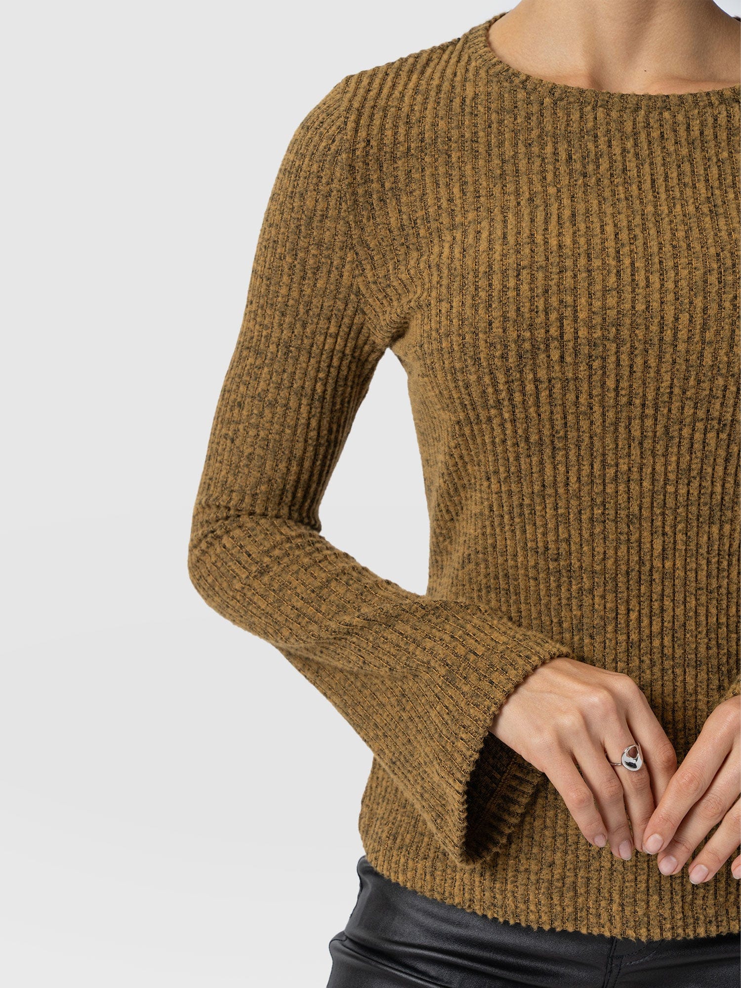 Callie Fluted Tee - Mustard Melange - Women's T-shirts | Saint + Sofia® EU