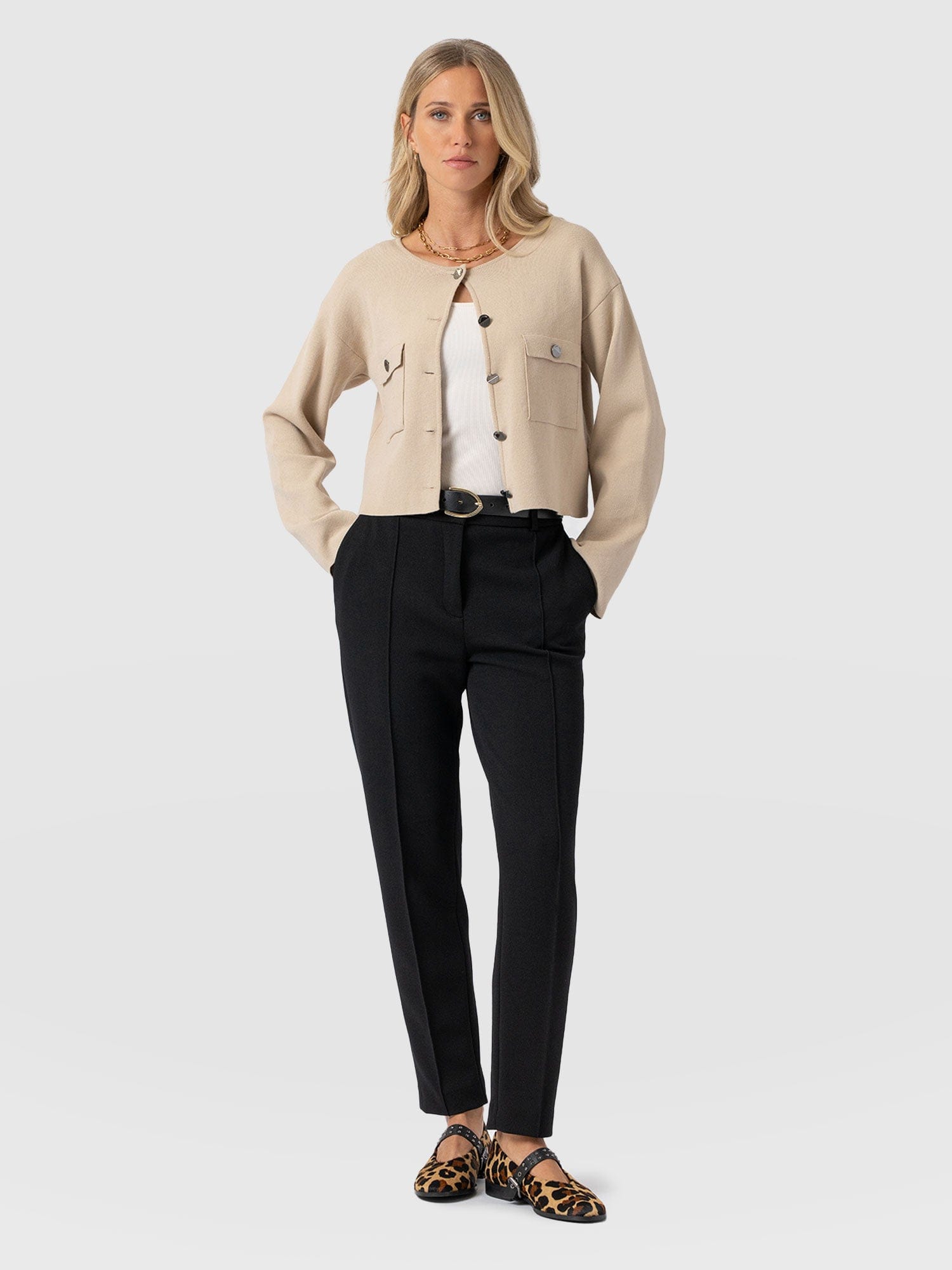 Cambridge Tapered Pant - Black - Women's Trouserss | Saint + Sofia® EU