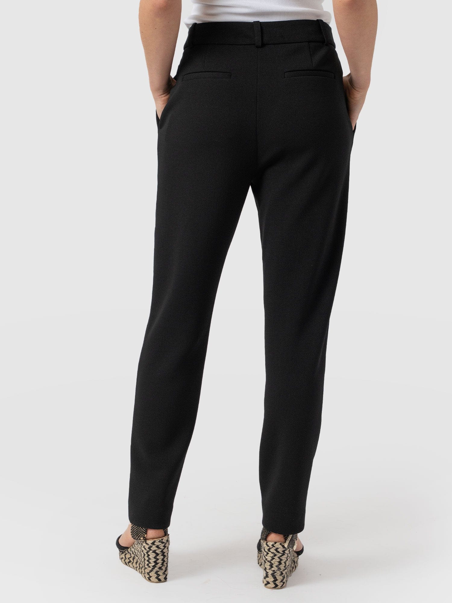 Cambridge Tapered Pant - Black - Women's Trouserss | Saint + Sofia® EU