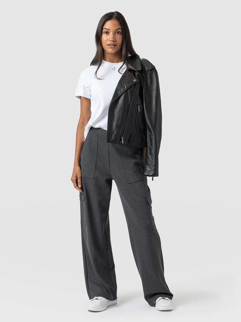 Cargo Chelsea Wide Leg Pant Charcoal  - Women's Trousers | Saint + Sofia® EU