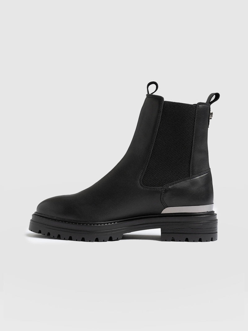 Carnaby Chelsea Boot Black - Women's Leather Boots | Saint + Sofia® EU