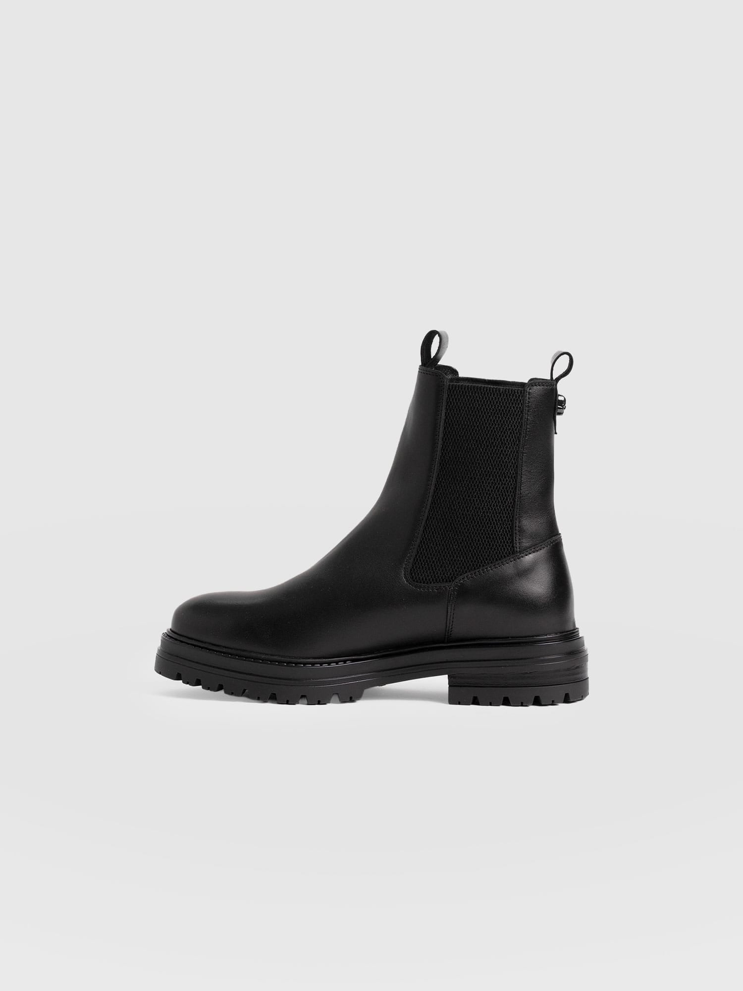 Carnaby Chelsea Boot Black - Women's Leather Boots | Saint + Sofia® EU