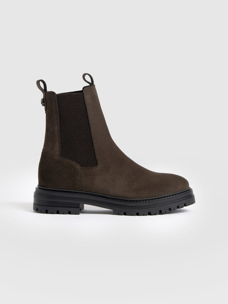 Carnaby Chelsea Boot - Chocolate Suede - Women's Shoes | Saint + Sofia® EU