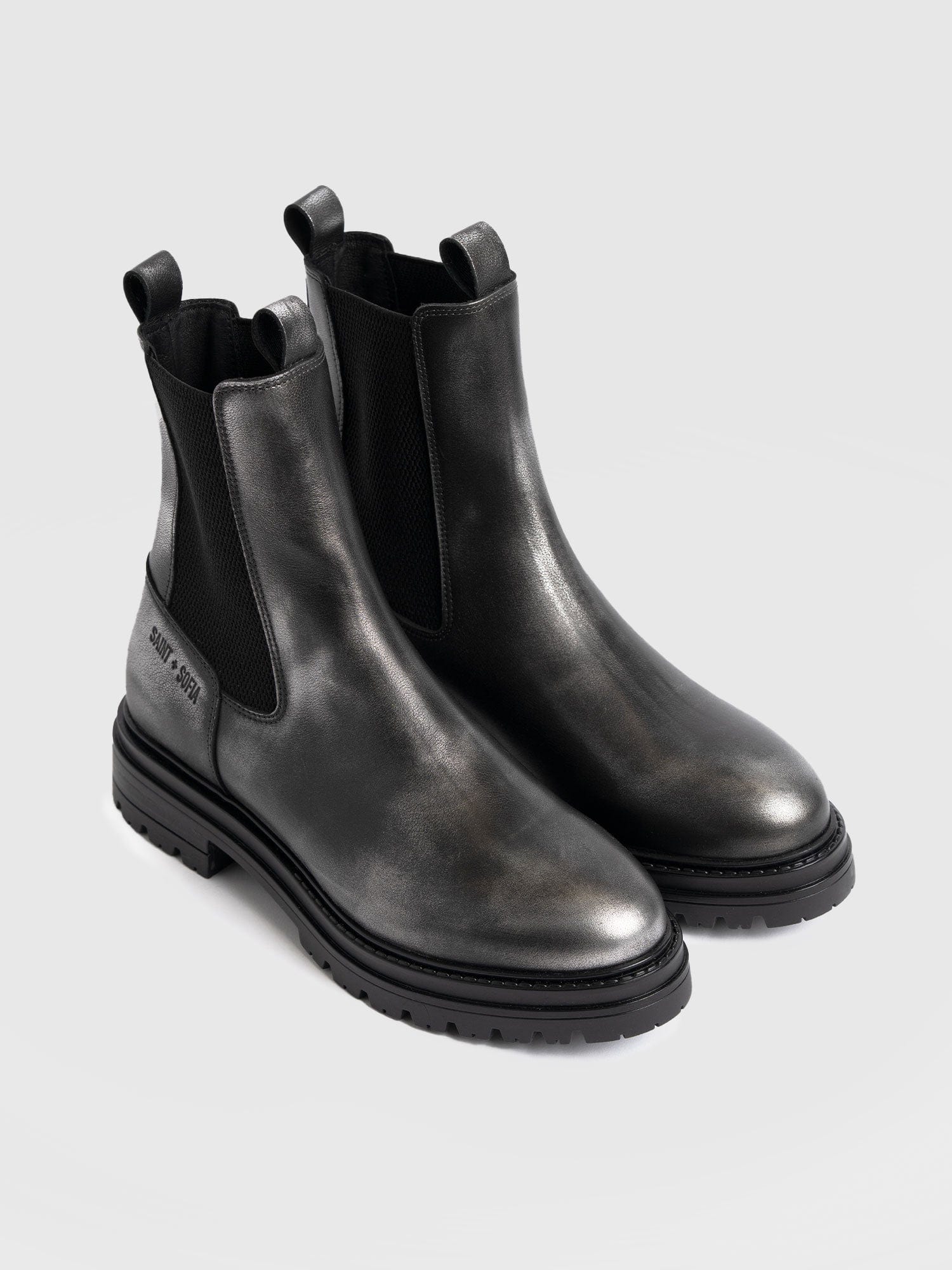Carnaby Chelsea Boot - Gunmetal - Women's Shoes | Saint + Sofia® EU