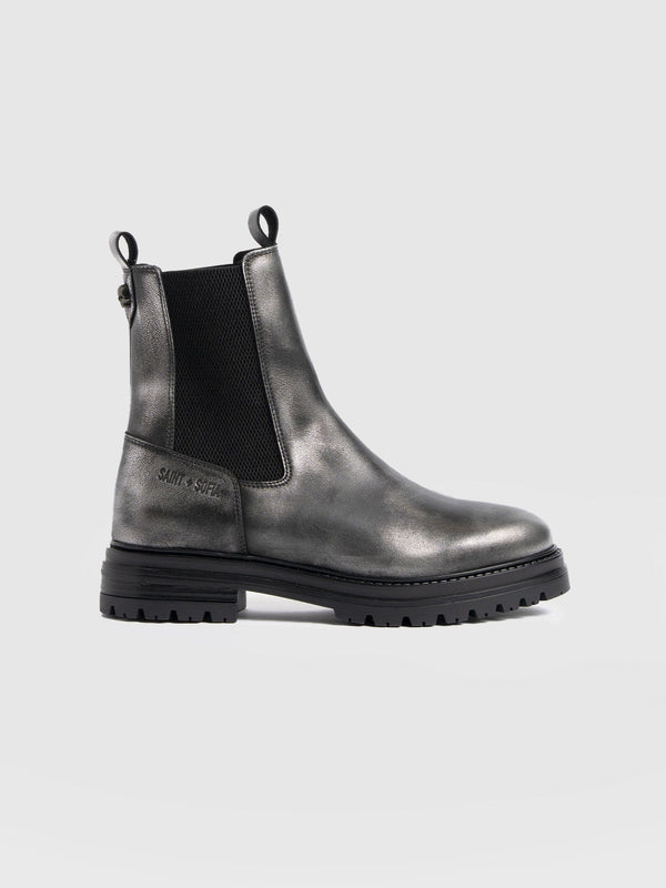 Carnaby Chelsea Boot - Gunmetal - Women's Shoes | Saint + Sofia® EU