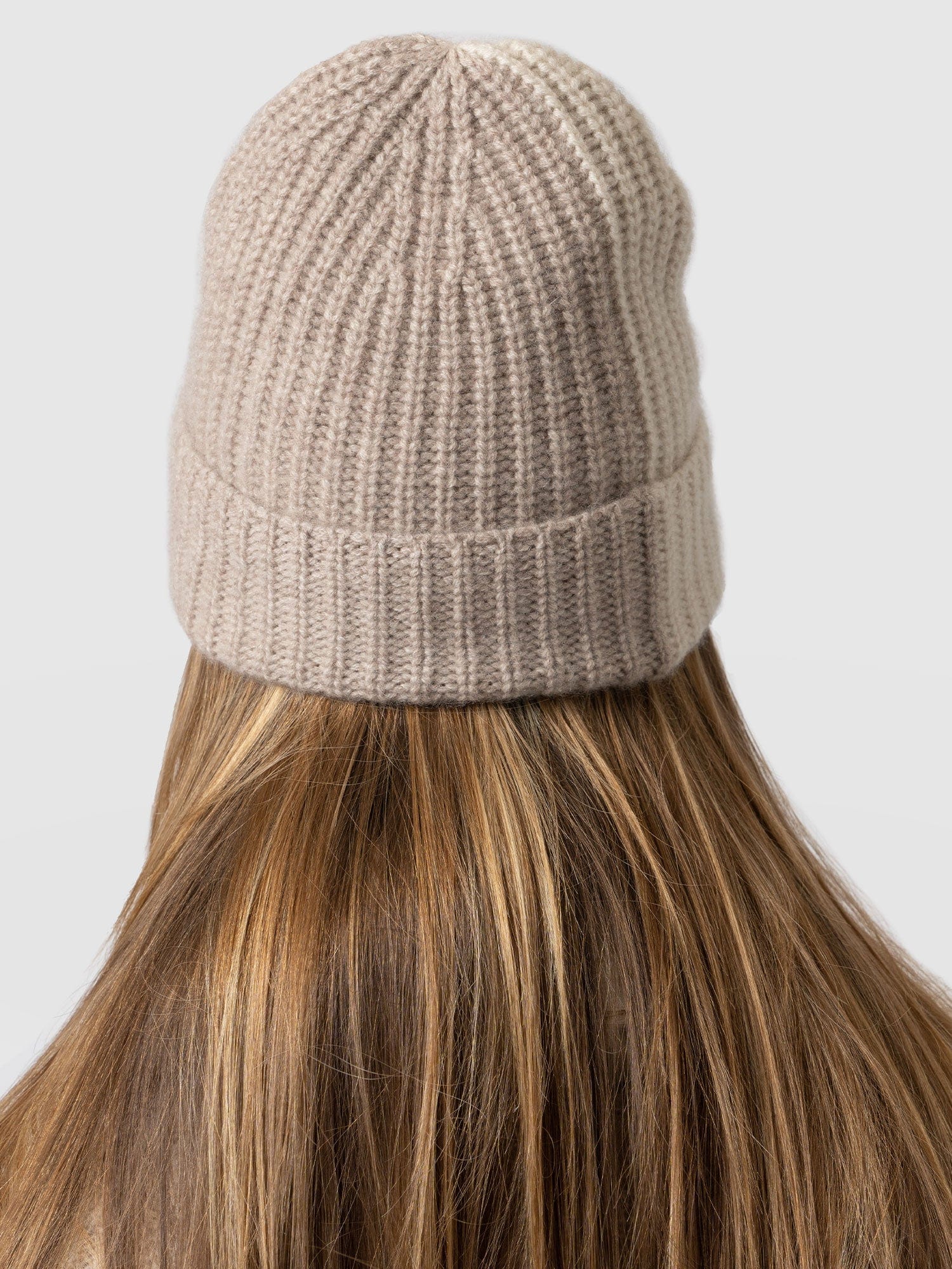 Cashmere Beanie Cream/Beige - Women's Hats | Saint + Sofia® EU