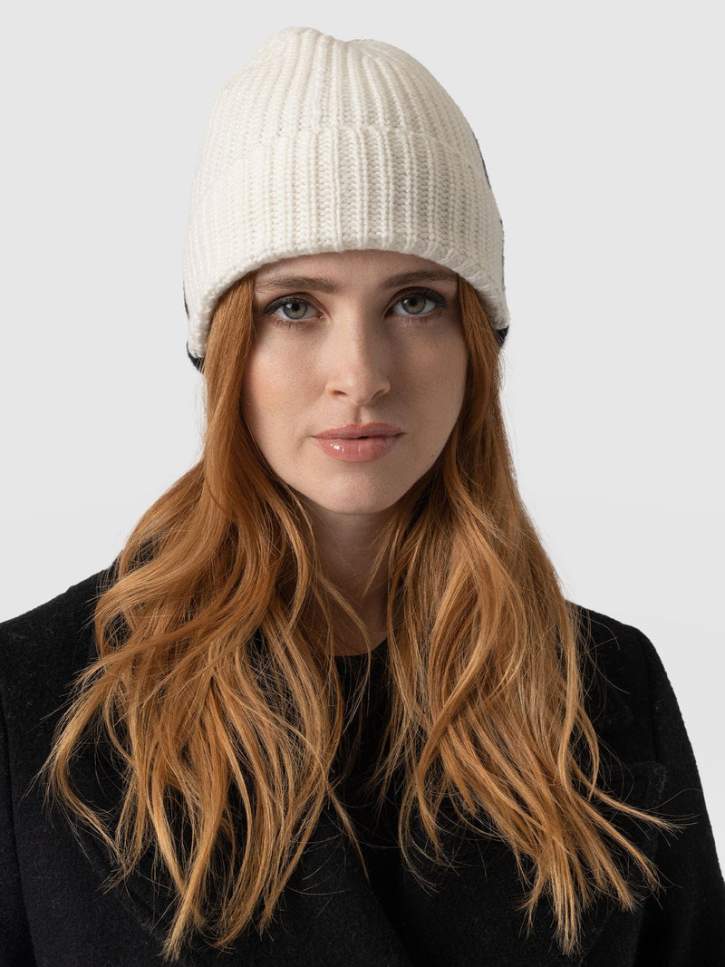 Cashmere Beanie Cream/Black - Women's Hats | Saint + Sofia® EU