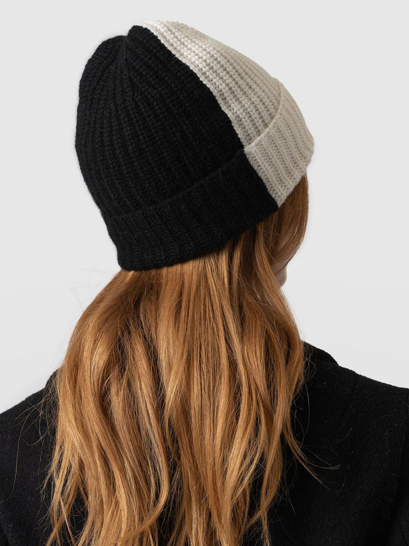 Cashmere Beanie Cream/Black - Women's Hats | Saint + Sofia® EU