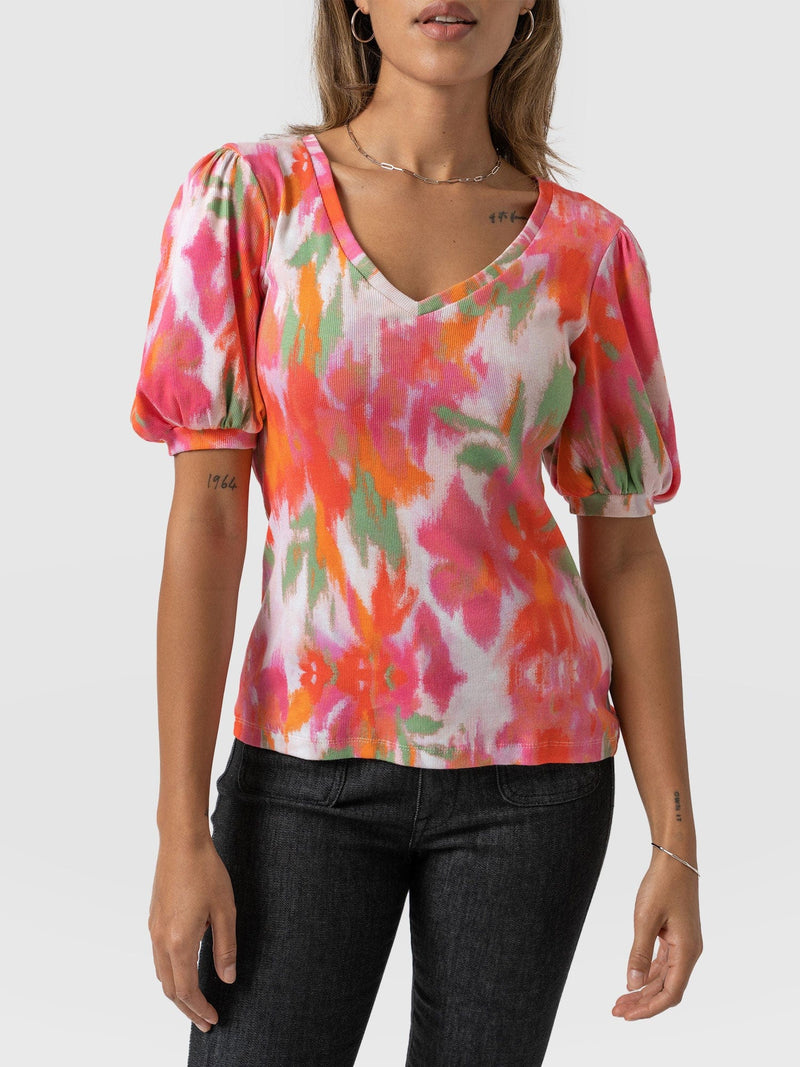 Cavendish V Neck Tee Cream Soft Focus - Women's T-Shirts | Saint + Sofia® EU