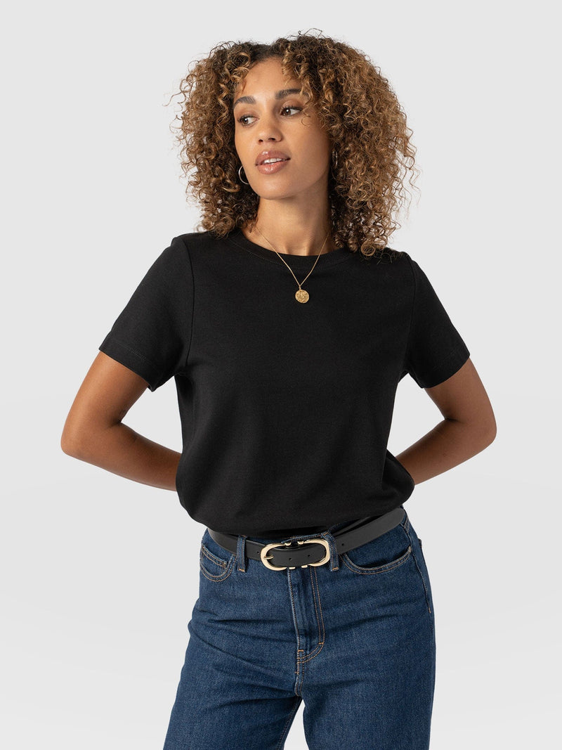 Chelsea Crew Neck Tee Black - Women's T-Shirts | Saint + Sofia® EU