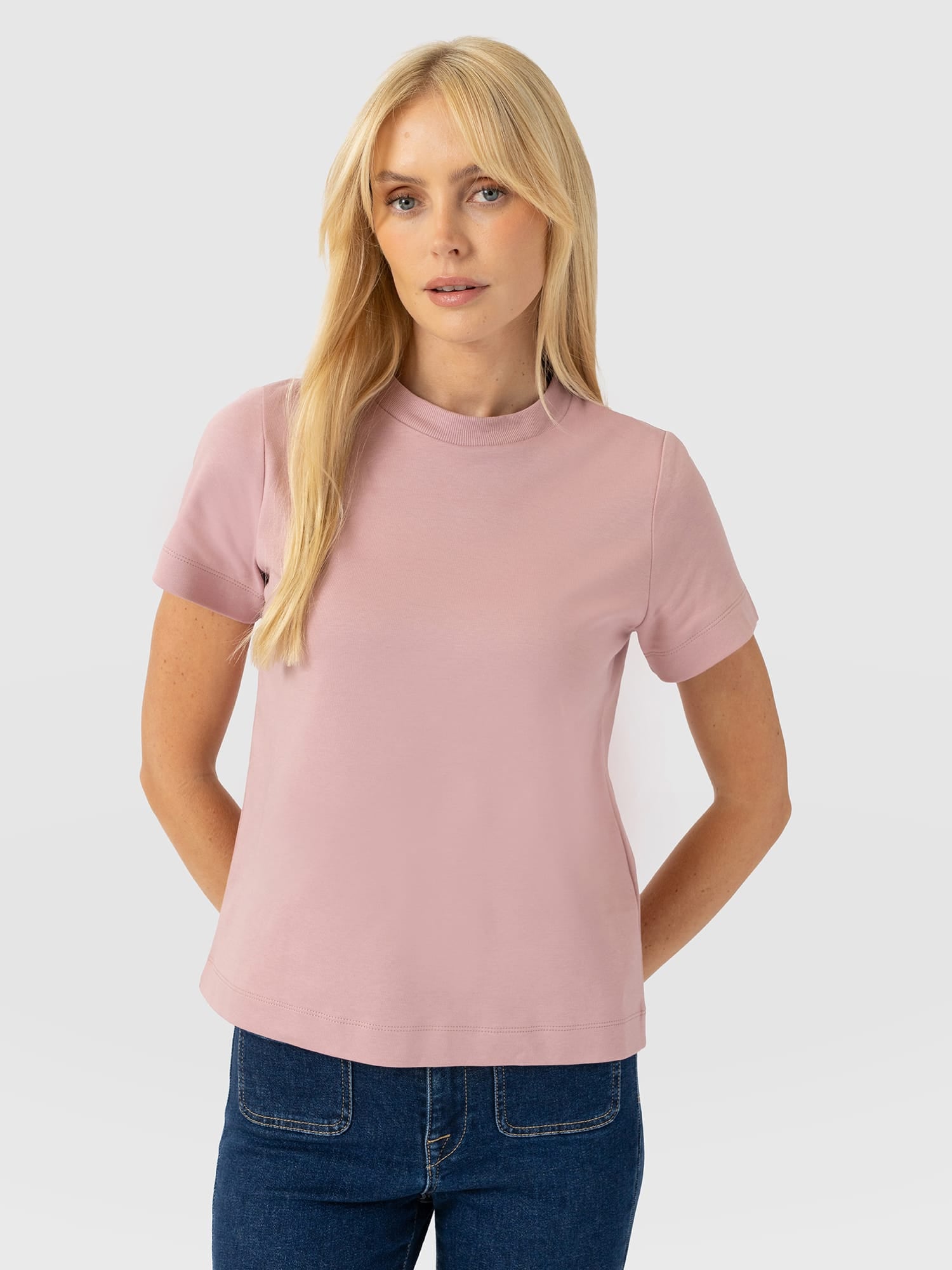 Chelsea Crew Neck Tee - Dusty Pink - Women's T-shirts | Saint and Sofia® EU