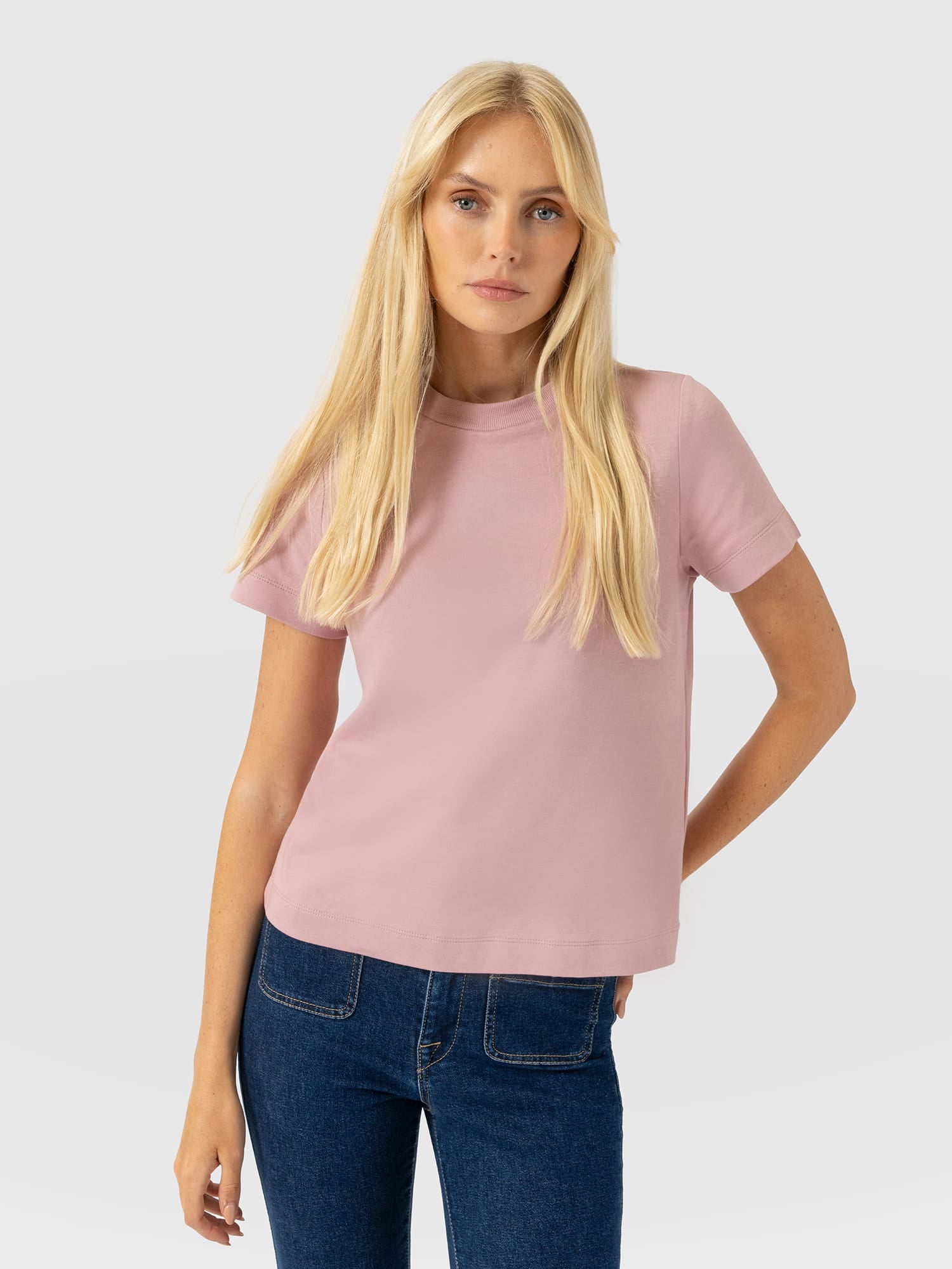Chelsea Crew Neck Tee - Dusty Pink - Women's T-shirts | Saint and Sofia® EU