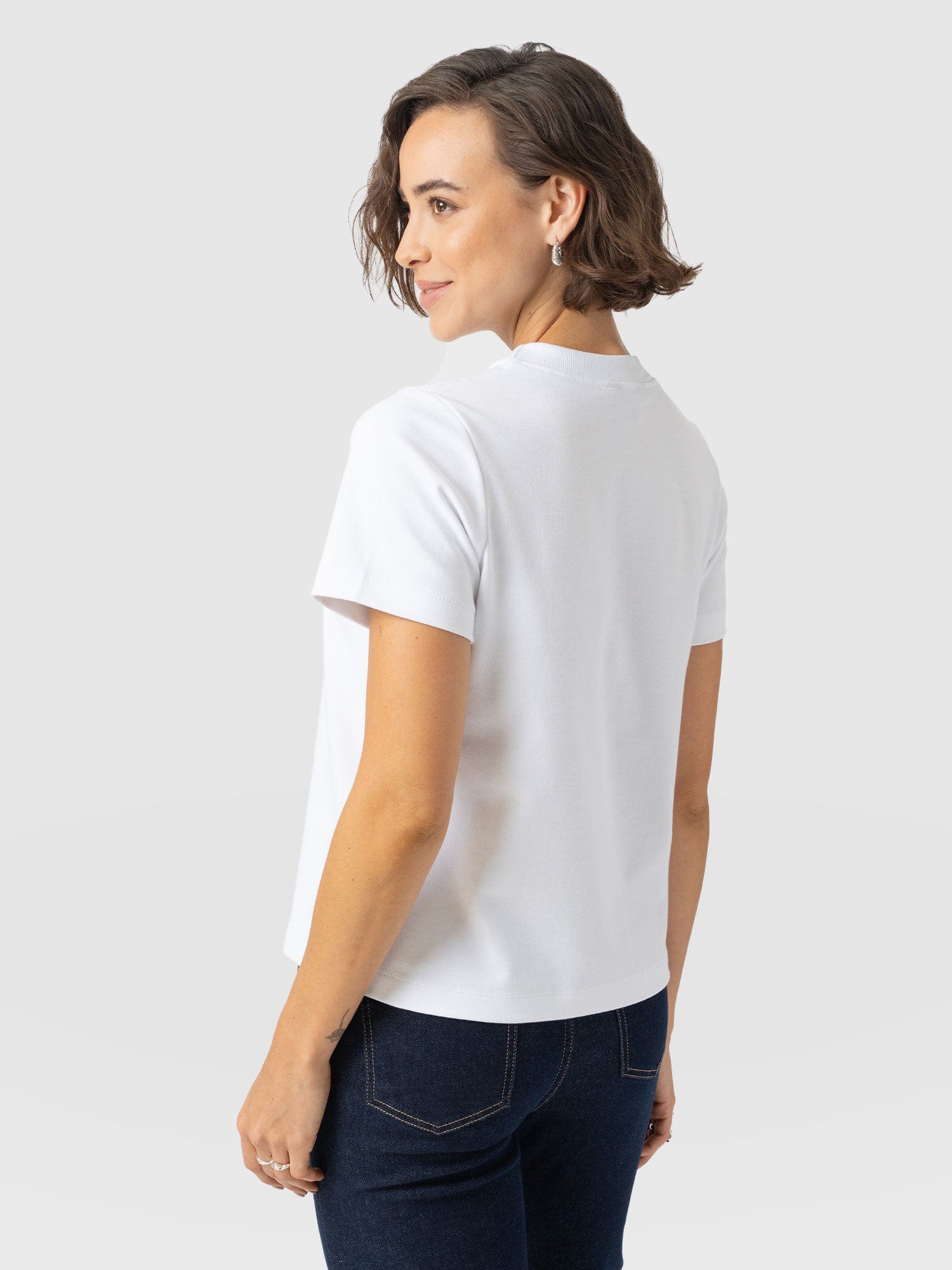 Chelsea Crew Neck Tee - White - Pink Lightning Bolt - Women's T-shirts | Saint + Sofia? EU