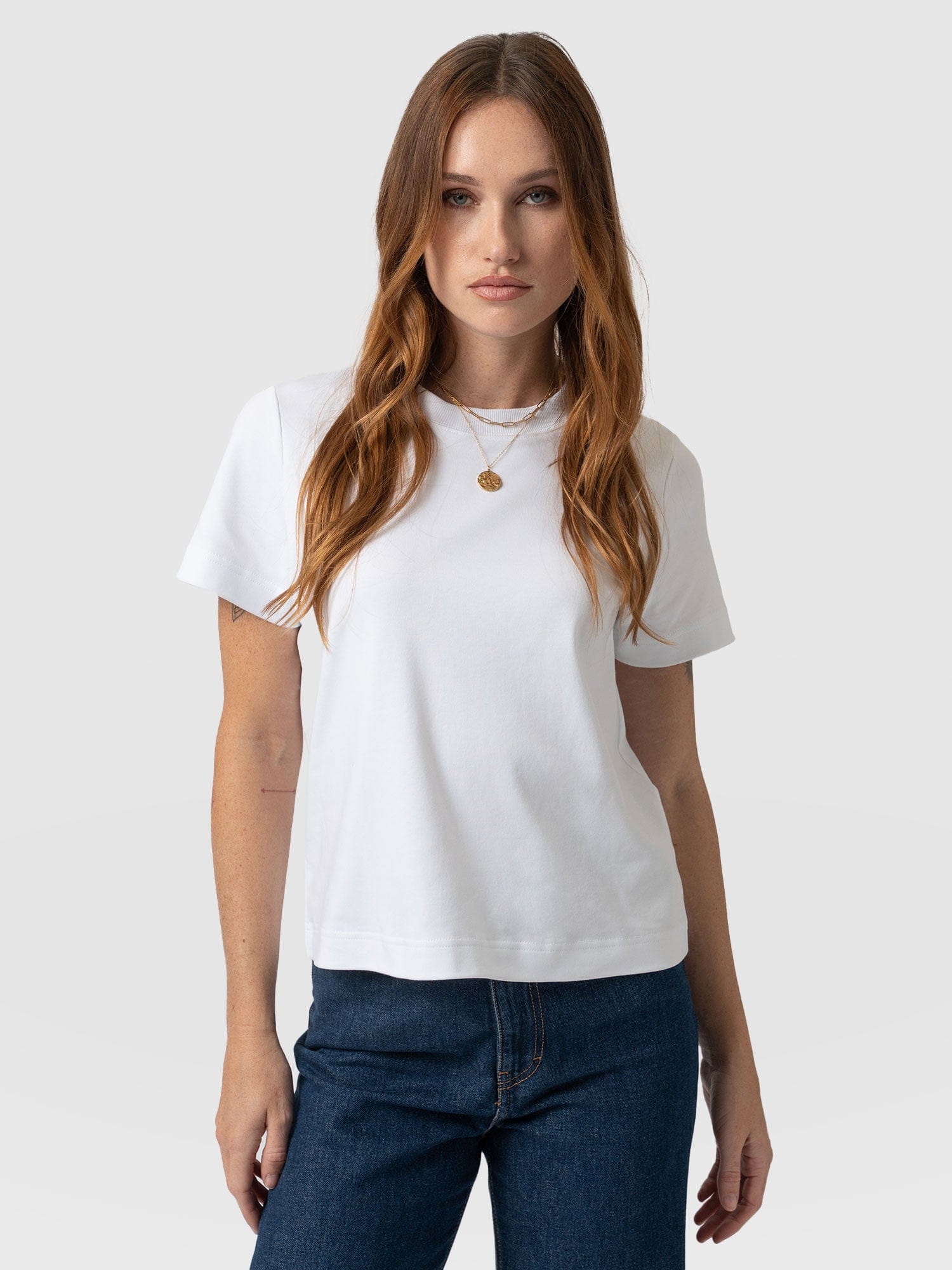 Chelsea Crew Neck Tee White - Women's T-Shirts | Saint and Sofia® EU
