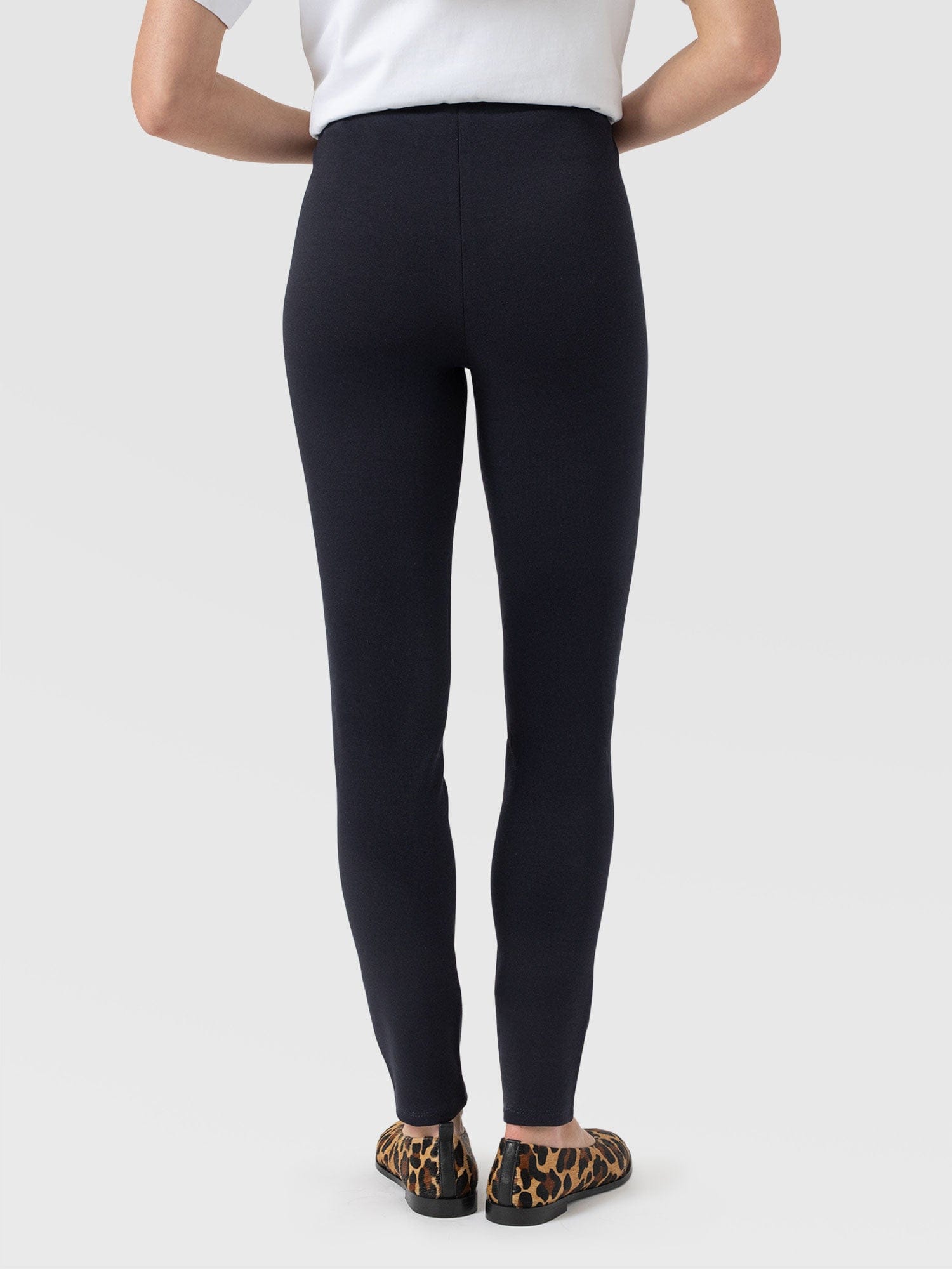 Chelsea Legging Navy - Women's Leggings | Saint + Sofia® EU
