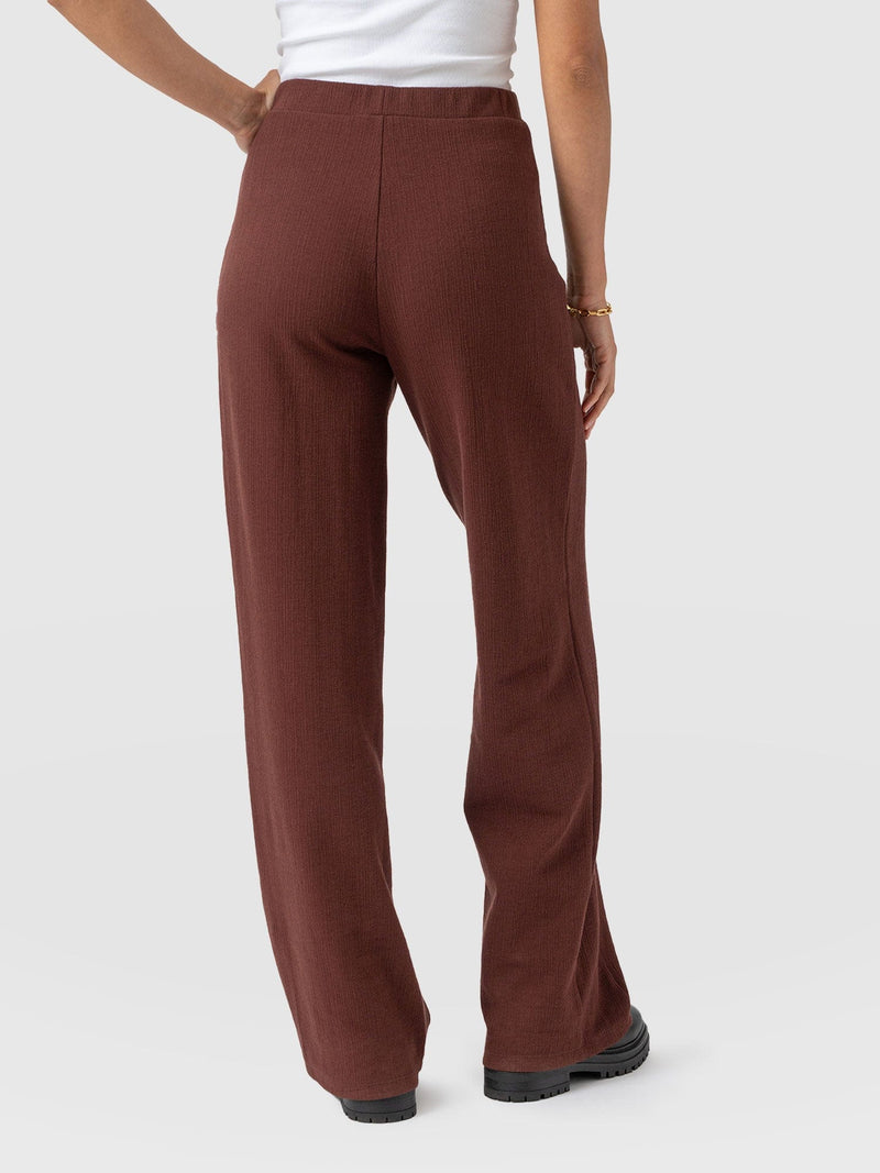 Chelsea Pant - Maroon Textured - Women's Trousers | Saint + Sofia® EU