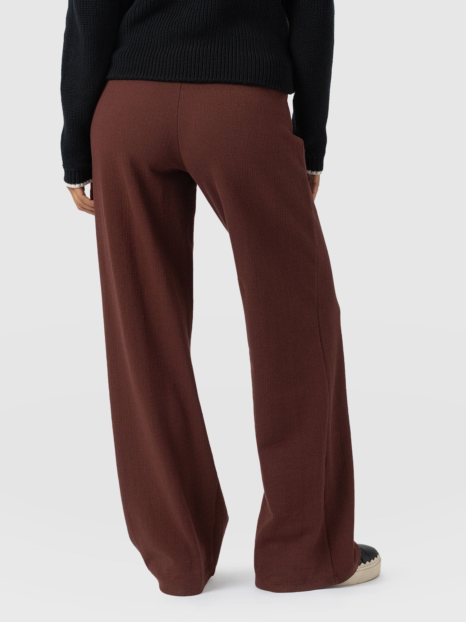 Chelsea Pant - Maroon Textured - Women's Trousers | Saint + Sofia® EU