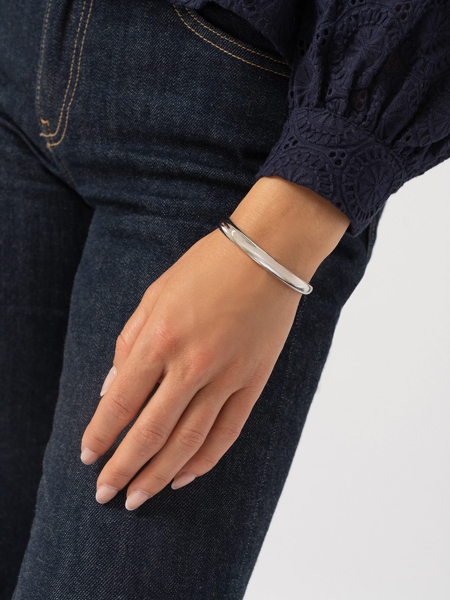 Classic Bangle - Silver - Women's Jewellers | Saint and Sofia® EU