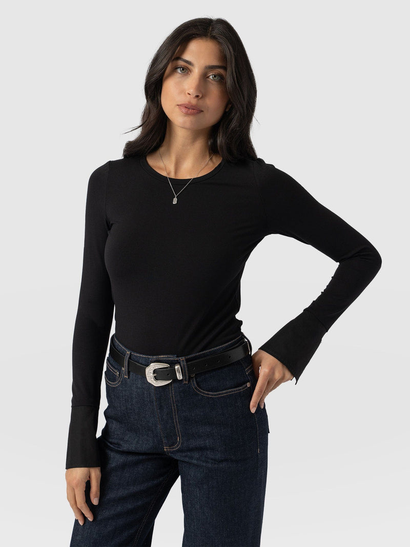 Connie Cuff Tee Black - Women's Tops | Saint + Sofia® EU