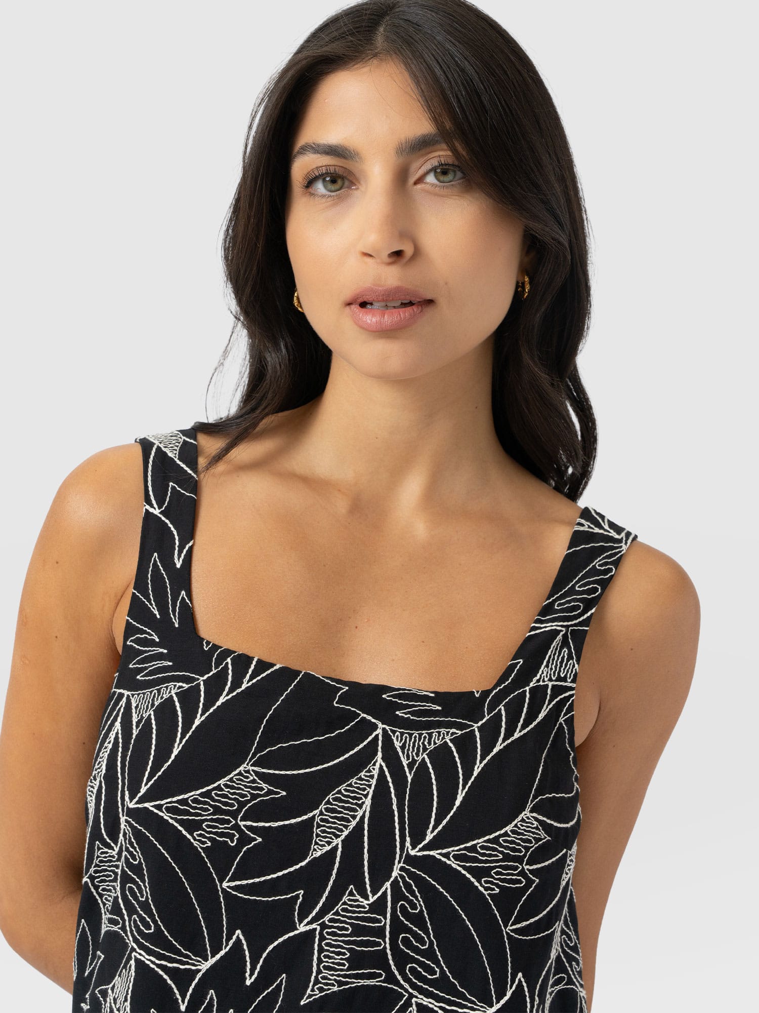 Corinne Cami Dress - Black Embroidered - Women's Dresses | Saint + Sofia® EU