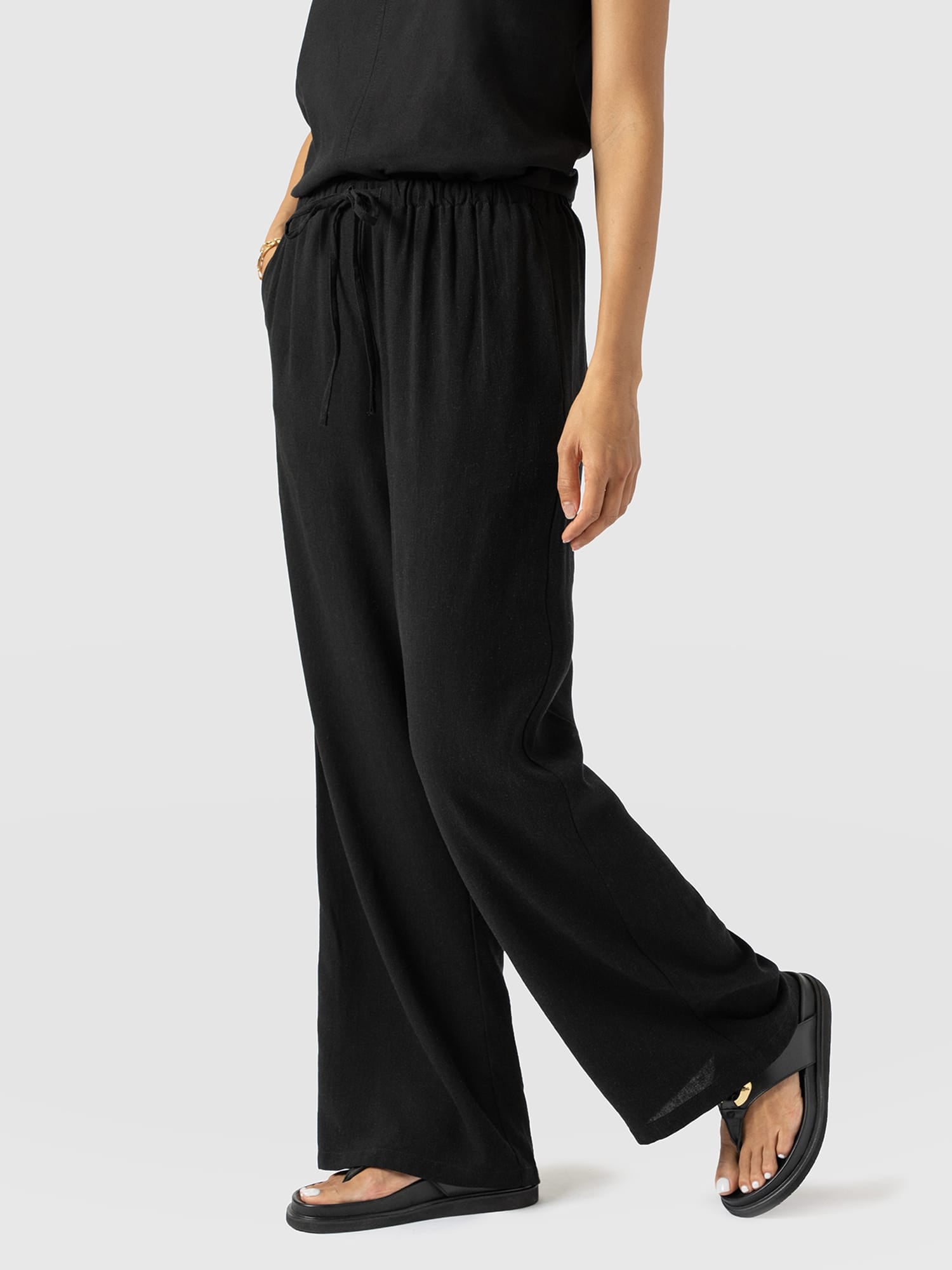 Corinne Pant Black - Women's Trousers | Saint + Sofia® EU