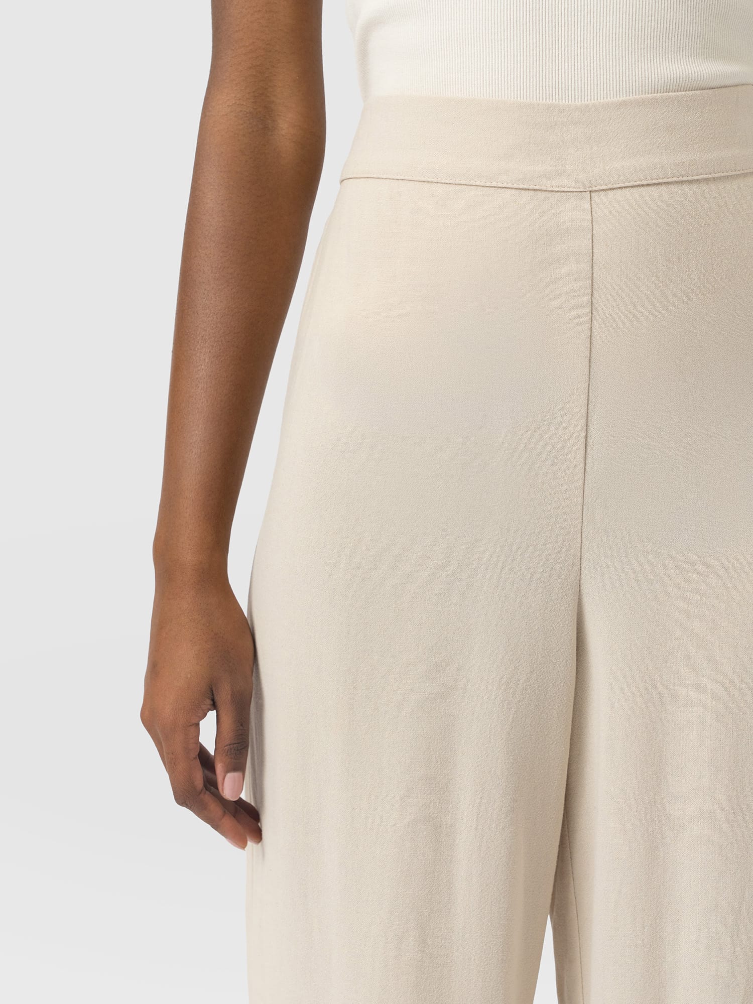 Corinne Wide Leg Linen Pant - Oatmeal - Women's Trousers | Saint and Sofia® EU