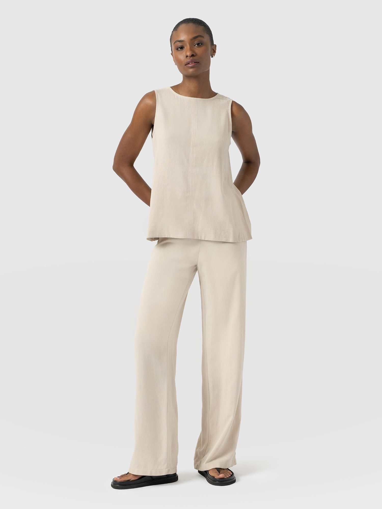 Corinne Wide Leg Linen Pant - Oatmeal - Women's Trousers | Saint and Sofia® EU