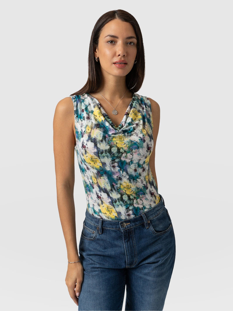 Cowl Neck Cami Misty Floral- Women's T-Shirts | Saint + Sofia® EU