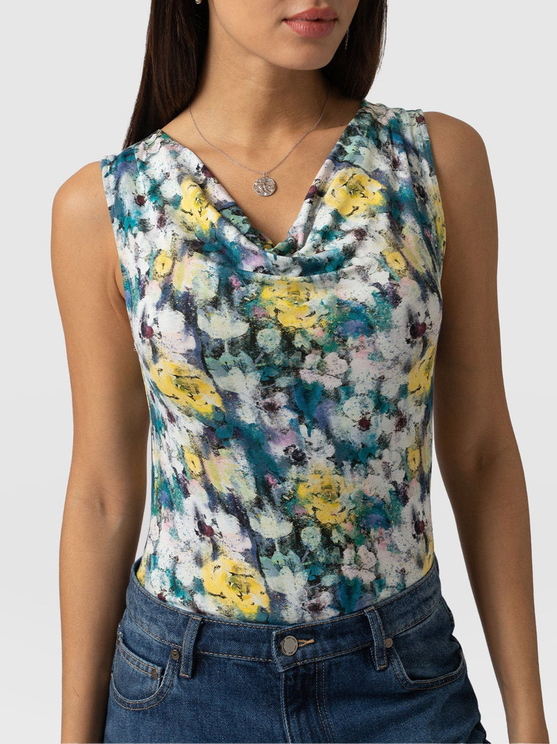 Cowl Neck Cami Misty Floral- Women's T-Shirts | Saint + Sofia® EU