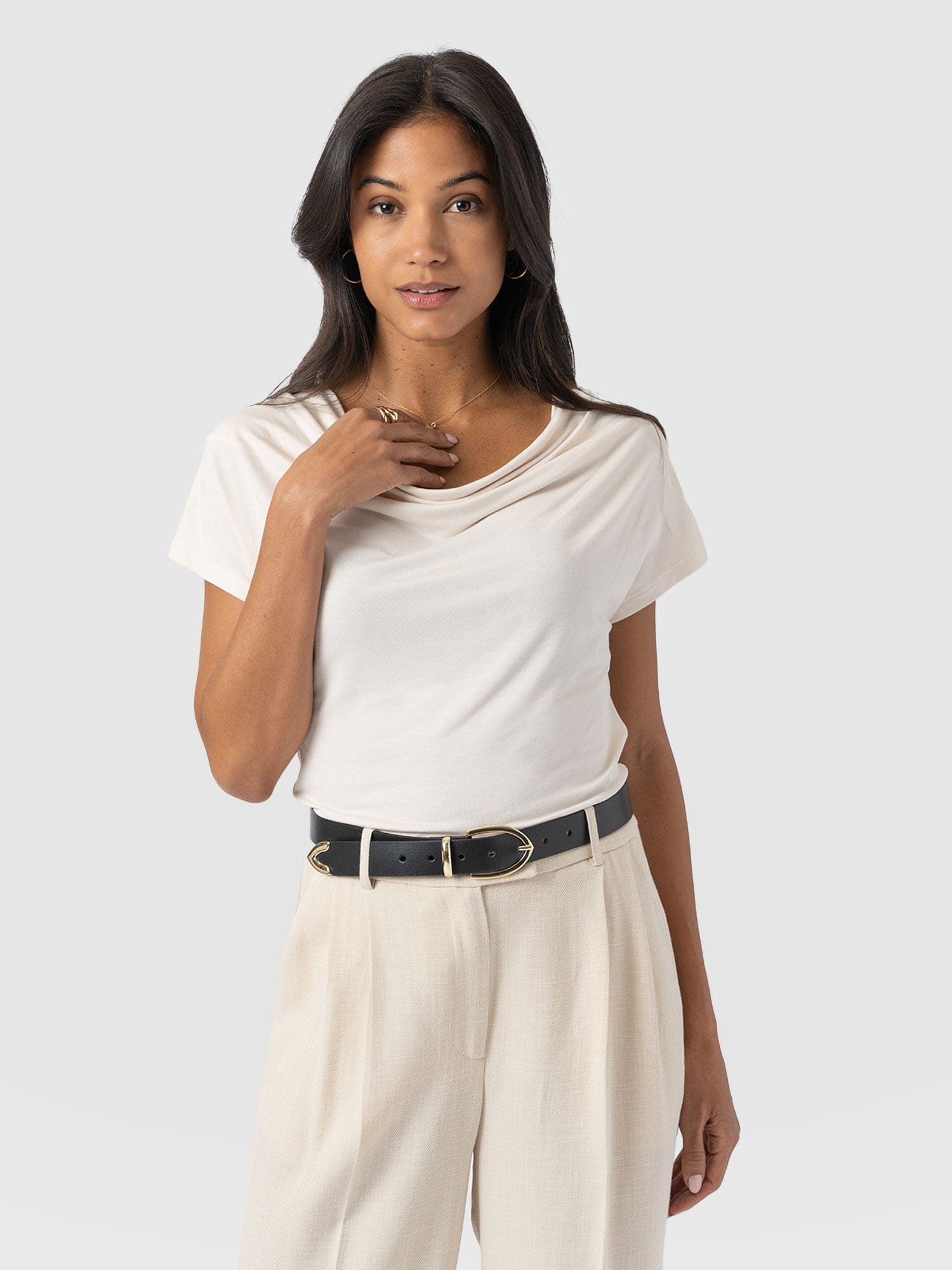 Cowl Neck Tee Cream - Women's T-Shirts | Saint + Sofia® EU