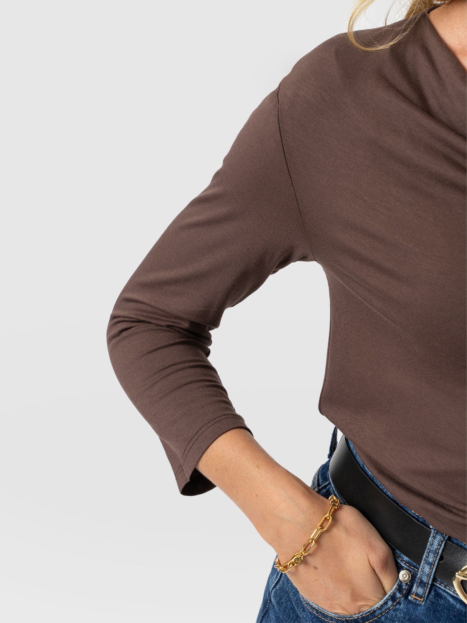 Cowl Neck Tee Long Sleeve - Maroon - Women's T-shirts | Saint + Sofia® EU