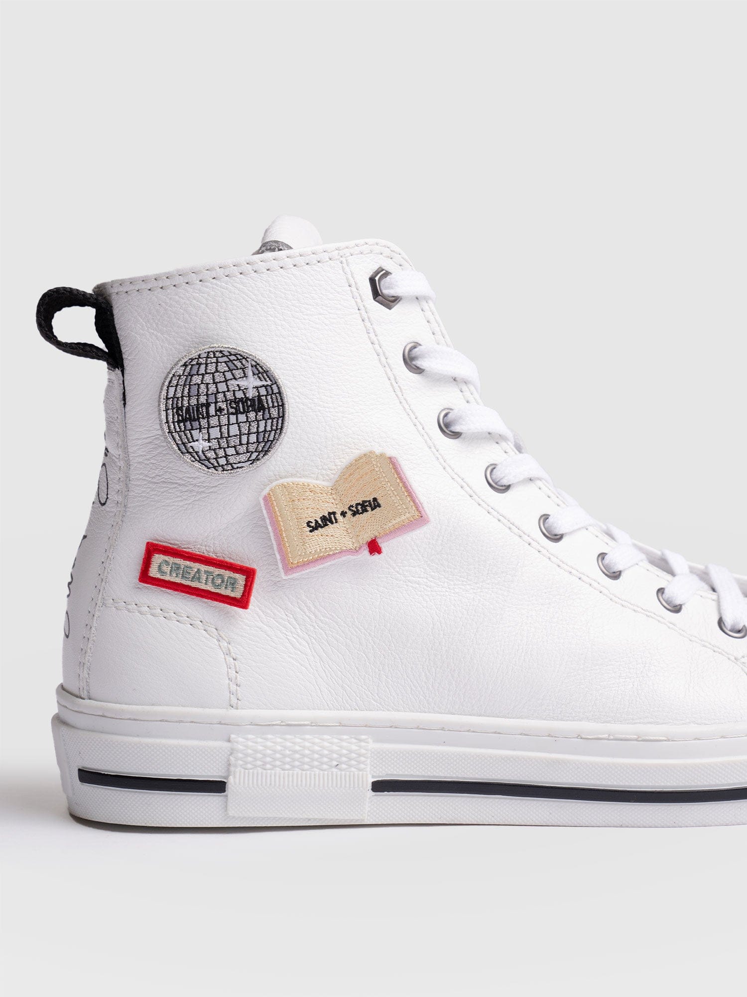 Creator Sticker Badge - Cream - Women's Accessories | Saint + Sofia® EU