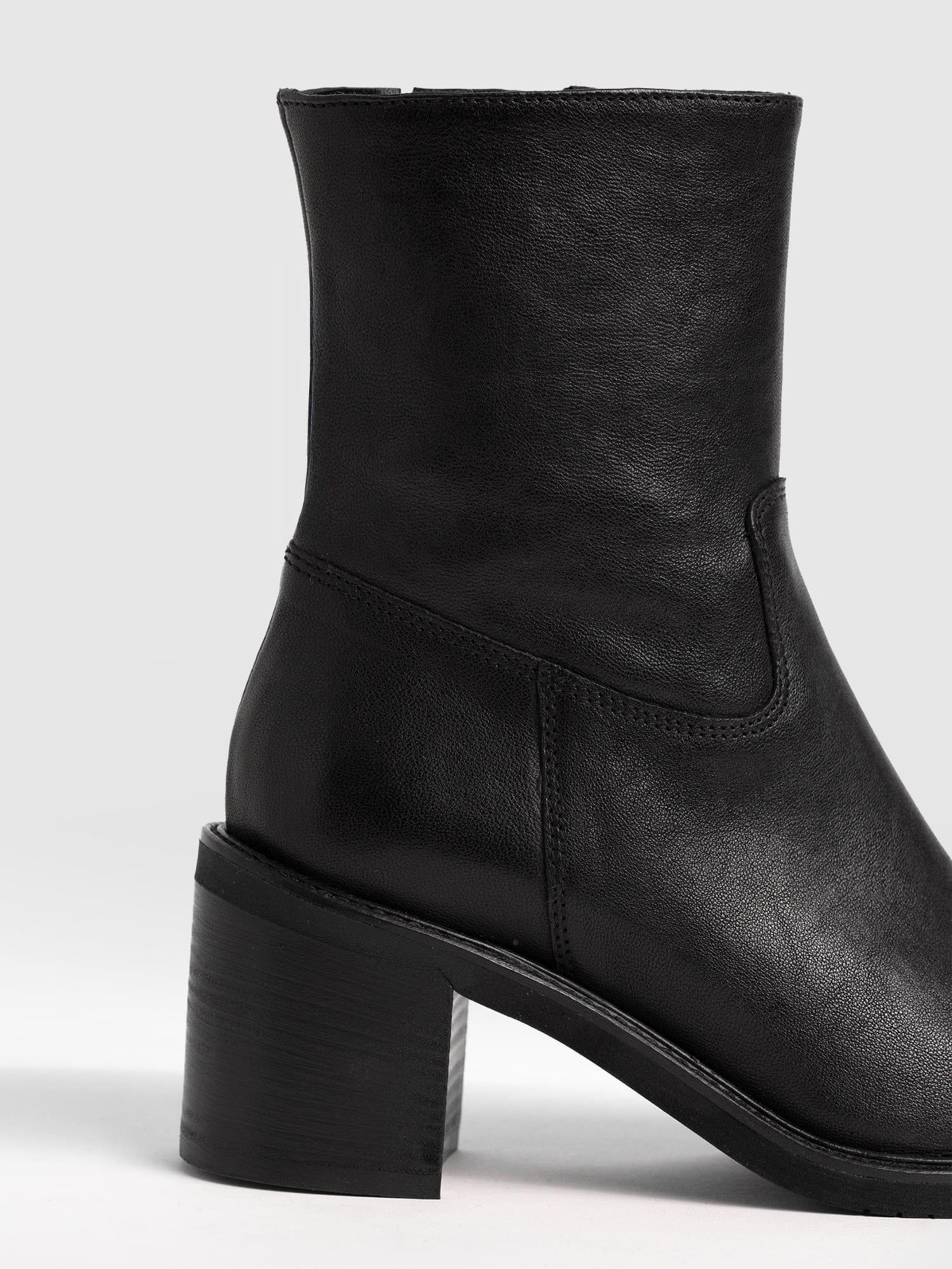 Dakota Ankle Boot - Black - Women's Shoes | Saint + Sofia® EU