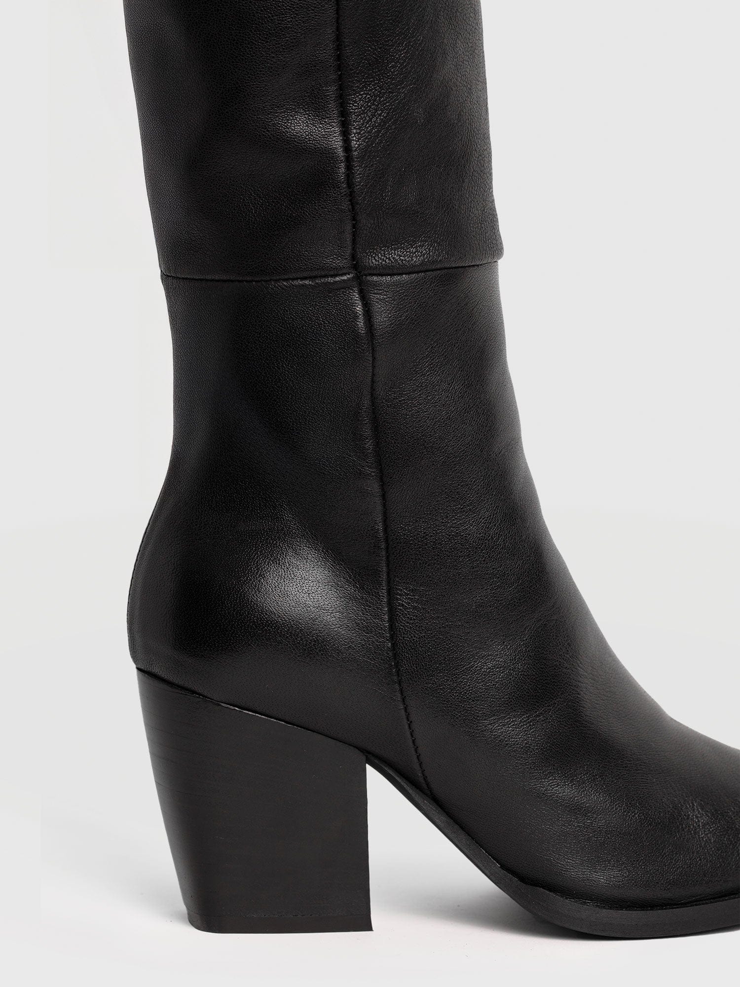 Dallas Knee High Boot - Black - Women's Shoes | Saint + Sofia® EU