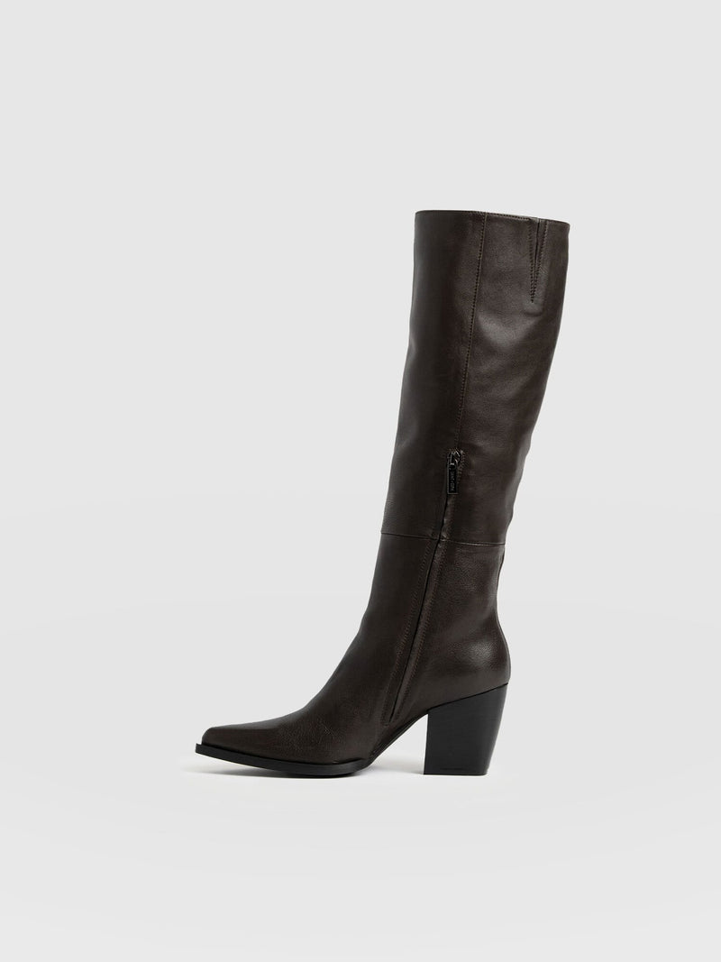 Dallas Knee High Boot - Chocolate - Women's Shoes | Saint + Sofia® EU