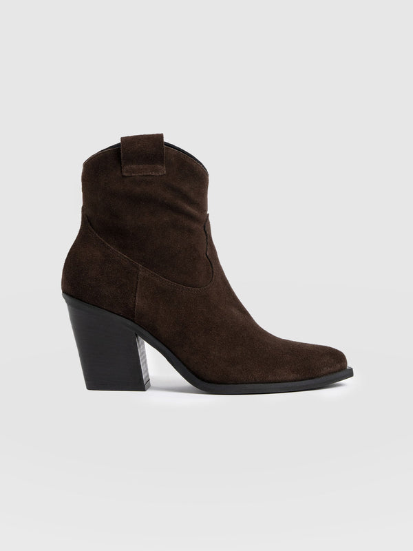 Dallas Mid Boot - Chocolate - Women's Shoes | Saint + Sofia® EU
