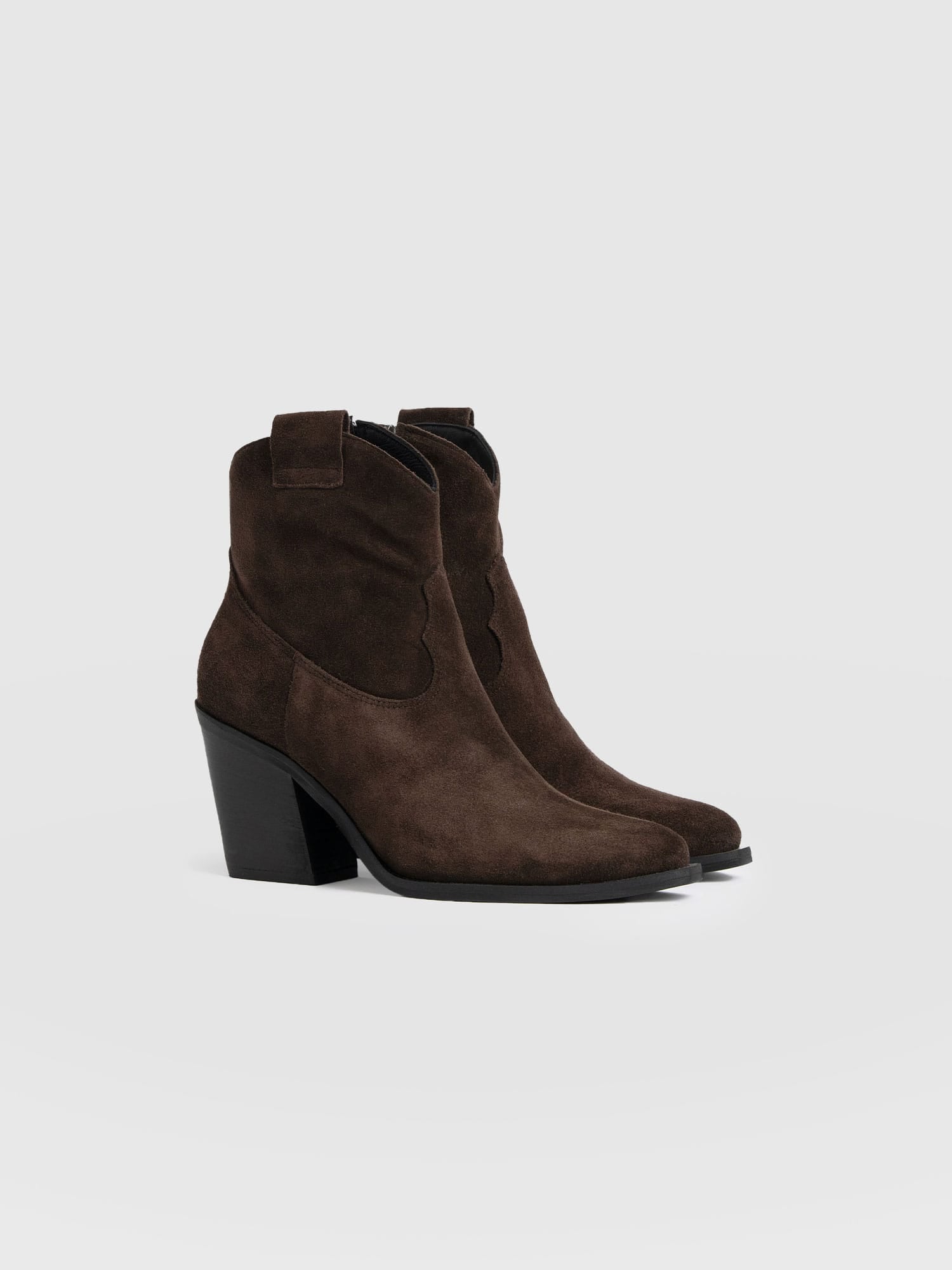 Dallas Mid Boot - Chocolate - Women's Shoes | Saint + Sofia® EU