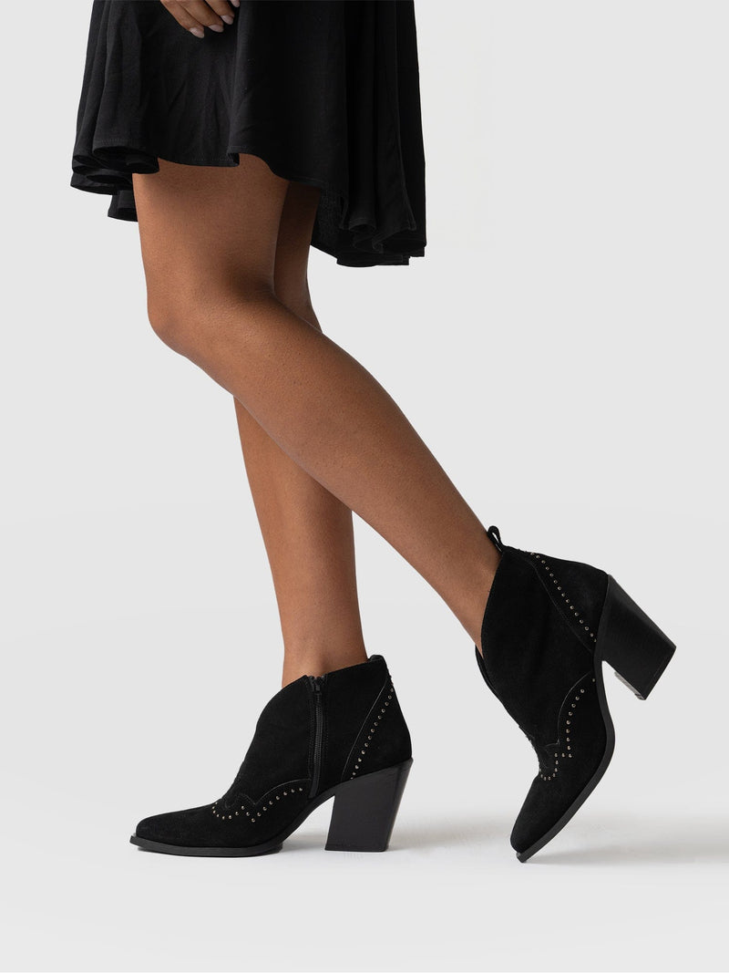 Dallas Studded Ankle Boot Black - Women's Leather Boots | Saint + Sofia® EU