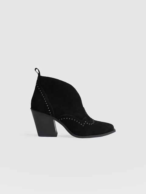 Dallas Studded Ankle Boot Black - Women's Leather Boots | Saint + Sofia® EU