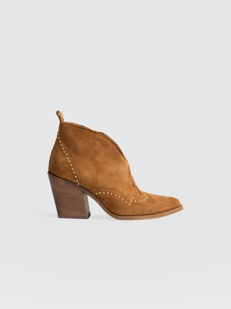 Dallas Studded Ankle Boot Tan - Women's Leather Boots | Saint + Sofia® EU
