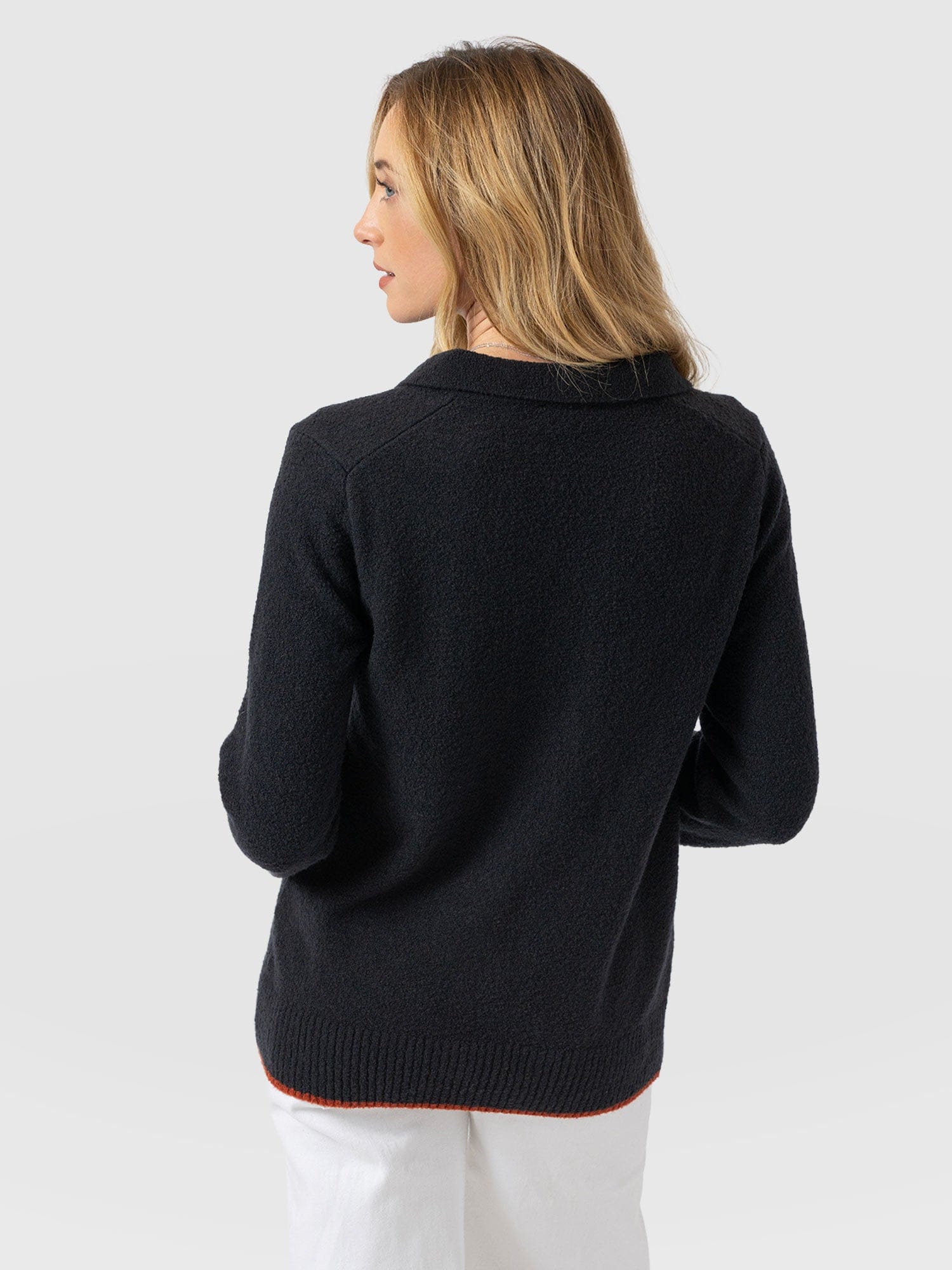 Delphi Polo Knit - Black - Women's T-shirts | Saint + Sofia® EU