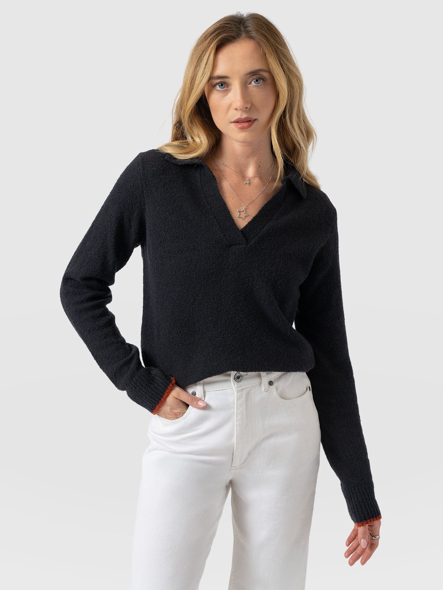 Delphi Polo Knit - Black - Women's T-shirts | Saint + Sofia® EU