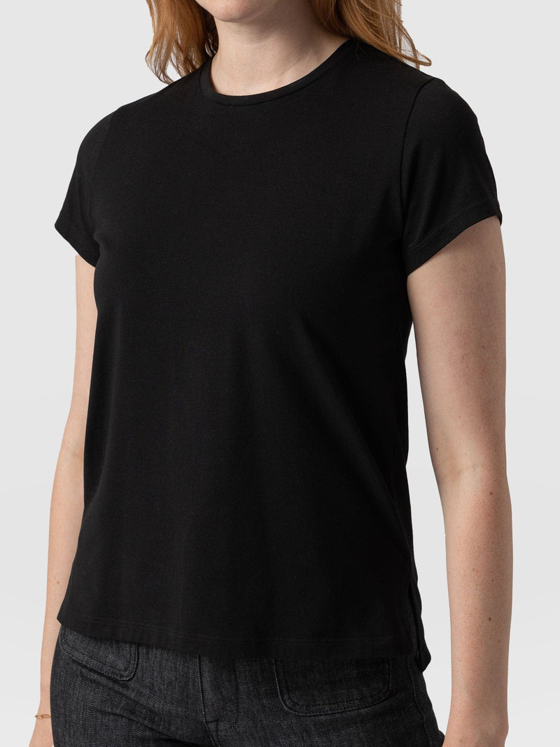 Easy Tee Black - Women's T-Shirts | Saint + Sofia® EU