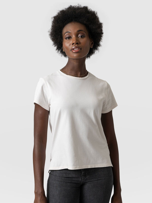 Easy Tee Cream - Women's T-Shirts | Saint + Sofia® EU