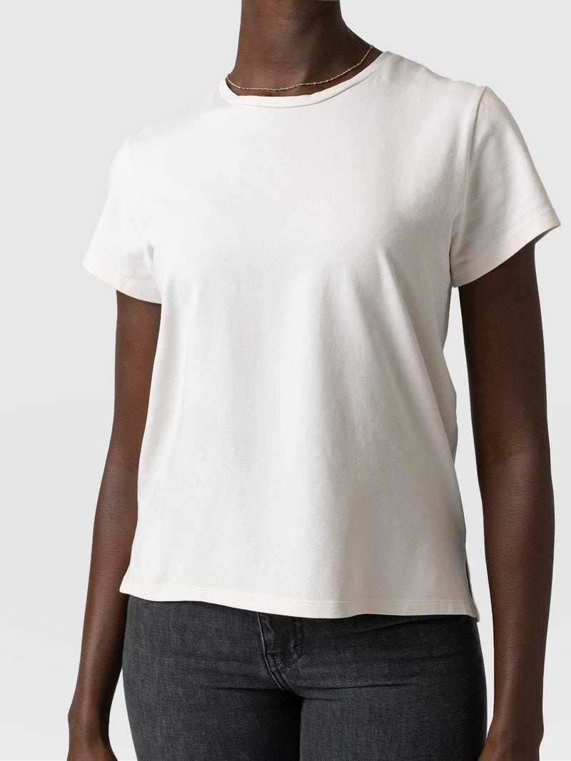 Easy Tee Cream - Women's T-Shirts | Saint + Sofia® EU