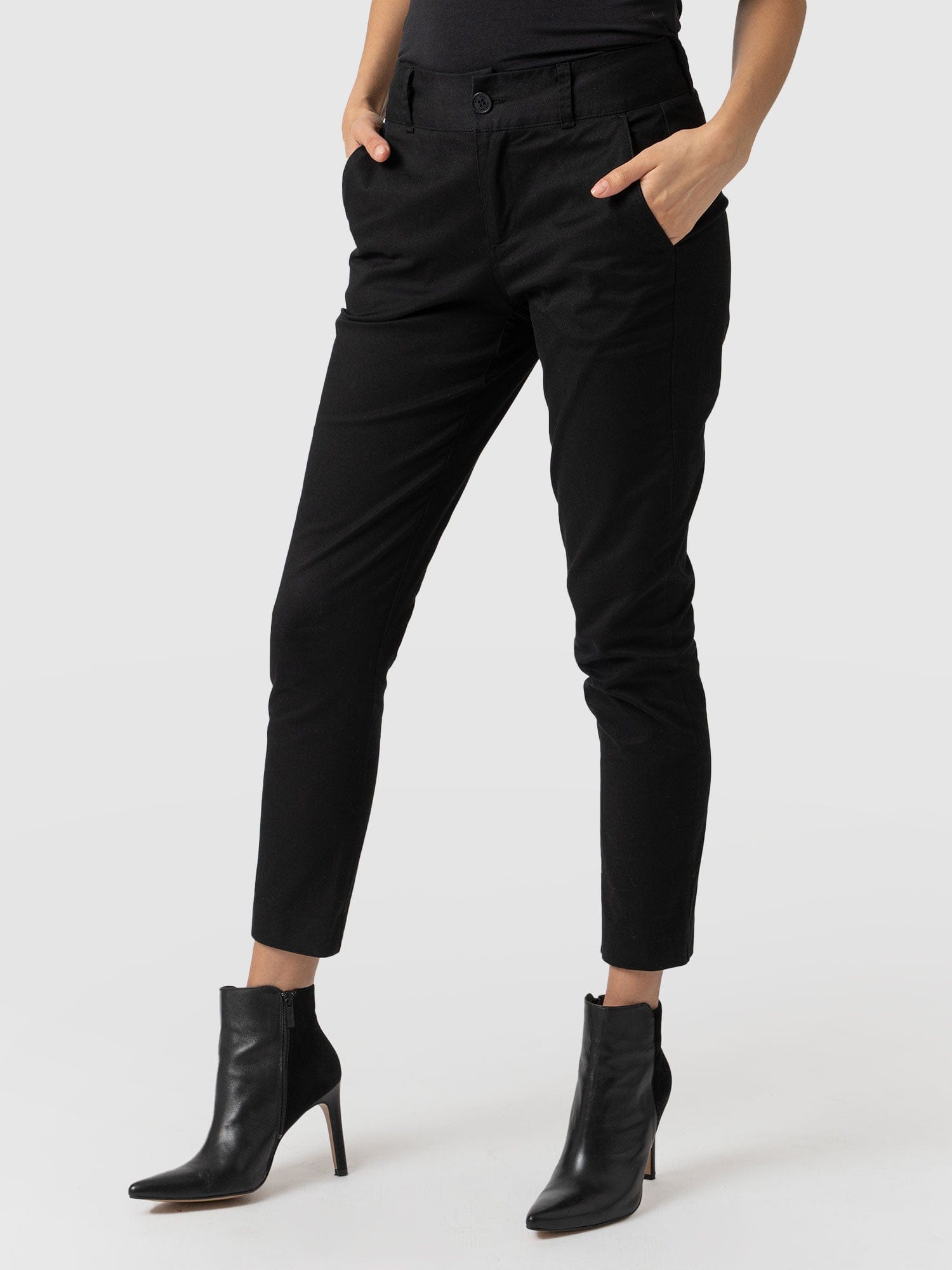 Eden Chino Black - Women's Trousers | Saint + Sofia® EU
