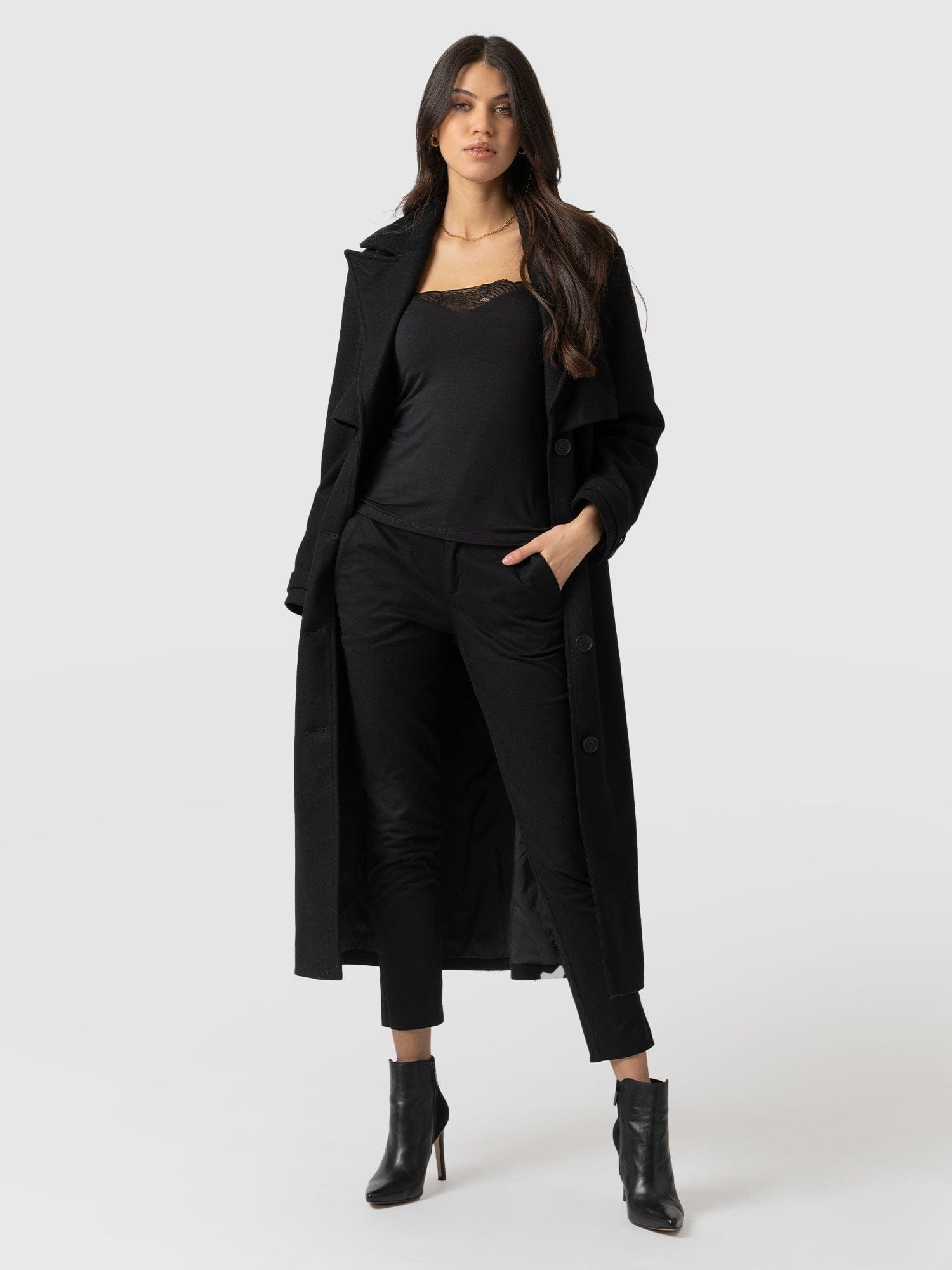 Eden Chino Black - Women's Trousers | Saint + Sofia® EU