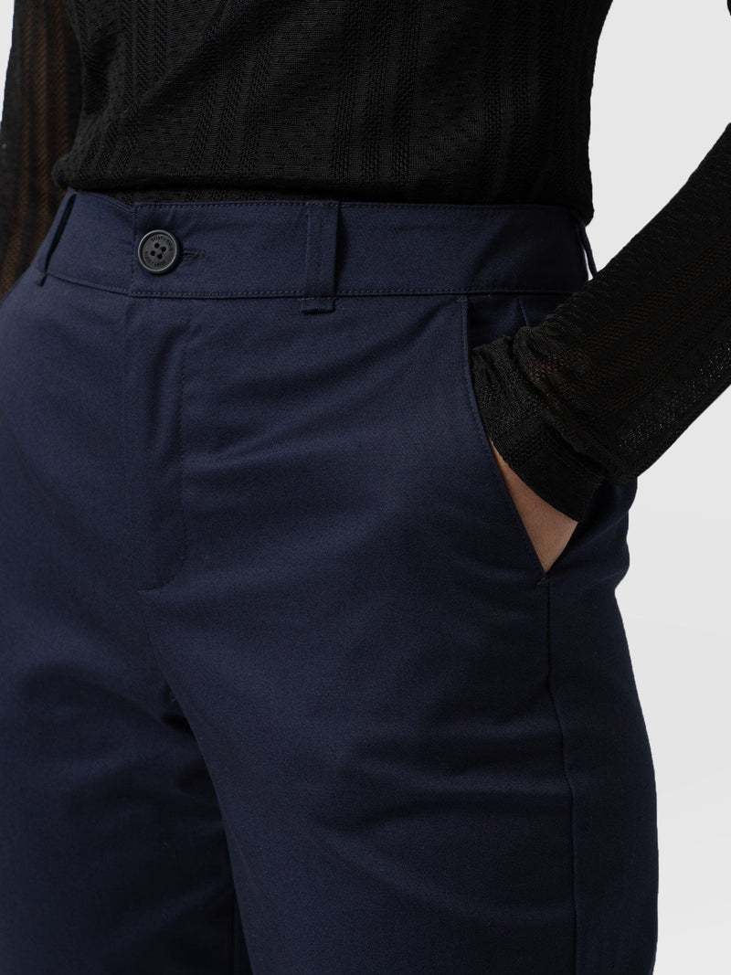 Eden Chino Navy - Women's Trousers | Saint + Sofia® EU